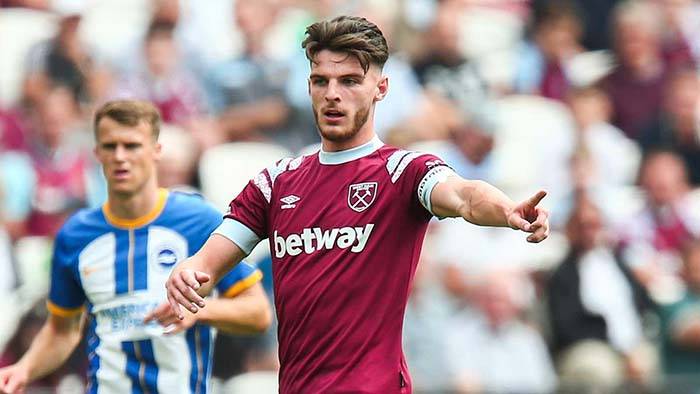 拜仁莱万多夫斯基连续两场梅开二度