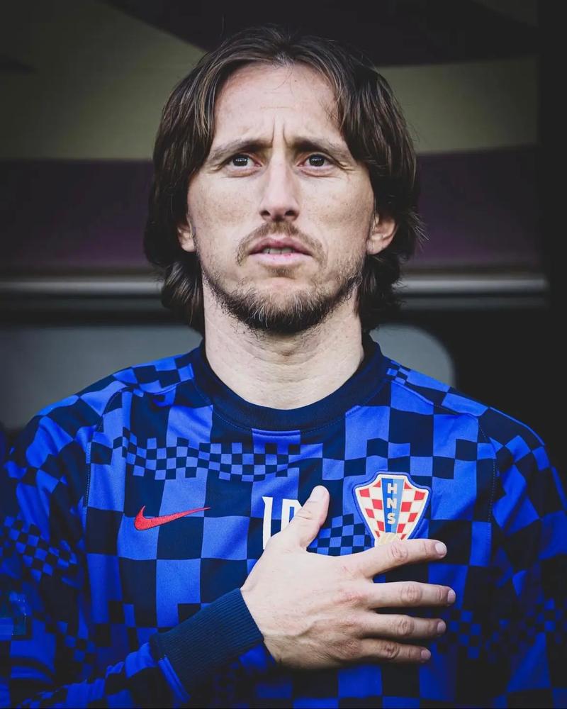 米体：将有一万名左右的那不勒斯球迷远征罗马，警方压力很大