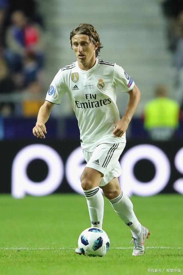 大中锋好用，沃尔特马德本赛季俱乐部+国家队20场10球1助攻