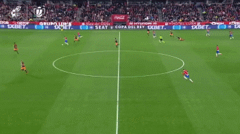 记者：兰克尔踢成都前夜溜去深圳见女友，次日回来裤裆有血